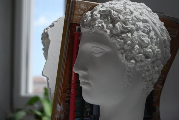 Hermes Kitap Tutucu Beyaz