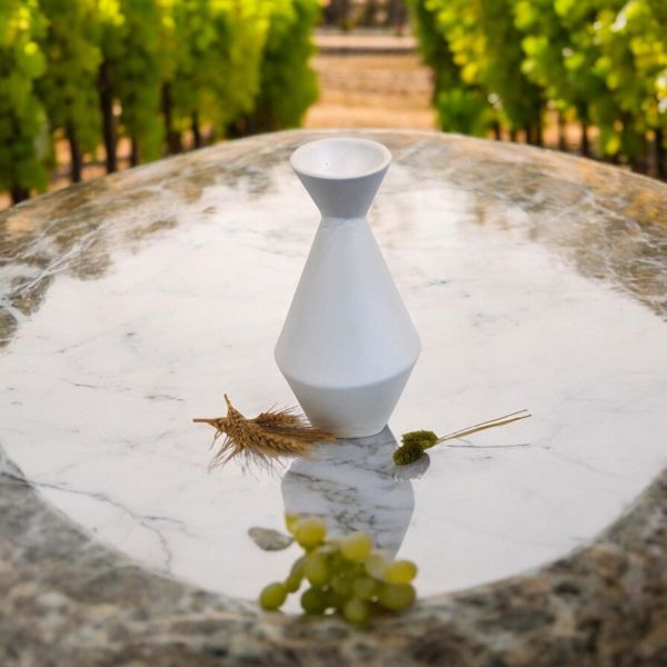 Uzun Vazo Dekoratif Obje Beyaz